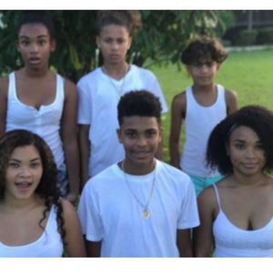 Meet your Posher, Denise